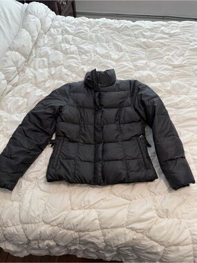Womens Eddie Bauer goose down jacket S